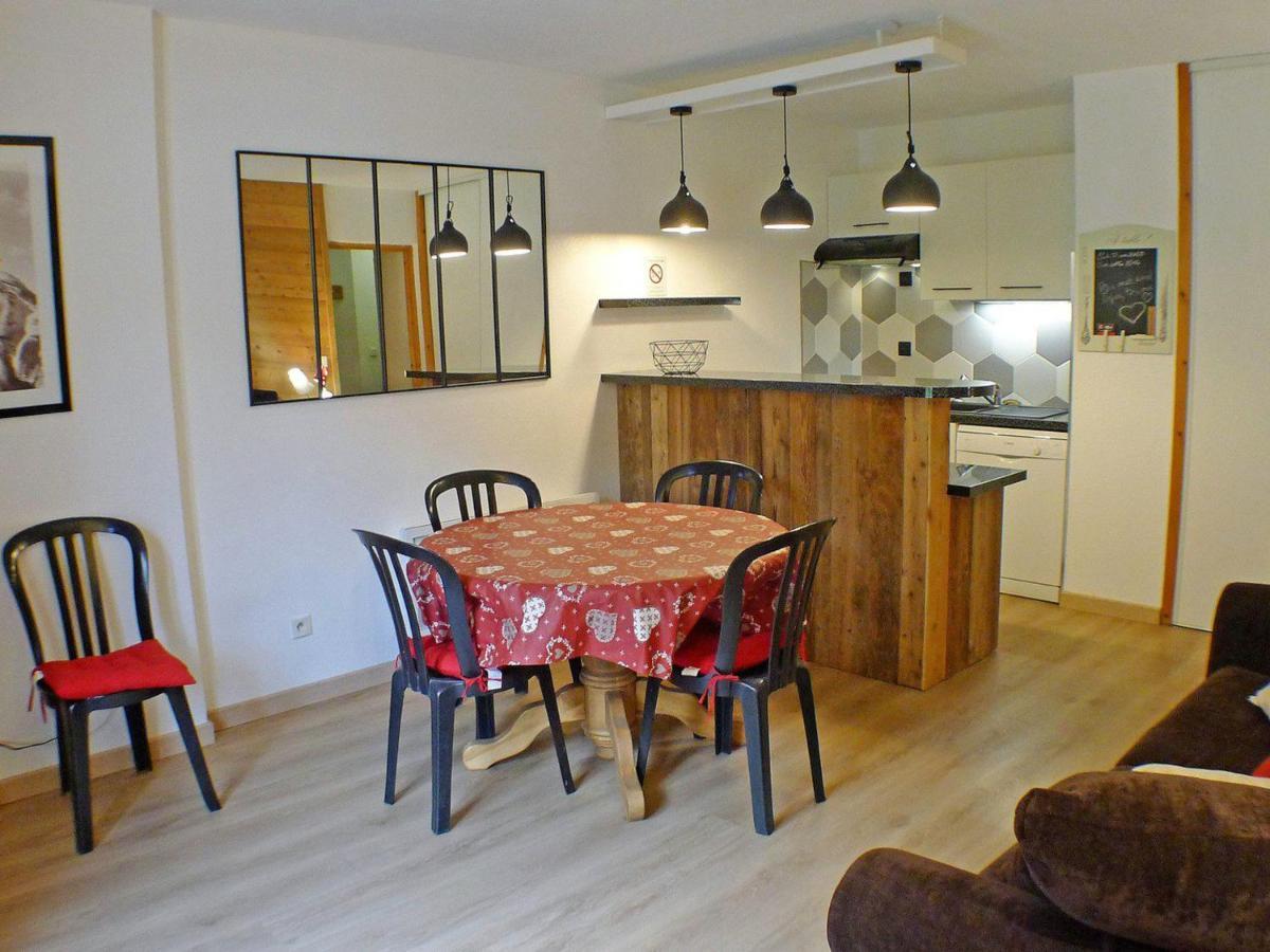 Appartement Confortable Avec Piscines, Terrasse Et Parking A Samoens - Fr-1-629-100 Zewnętrze zdjęcie